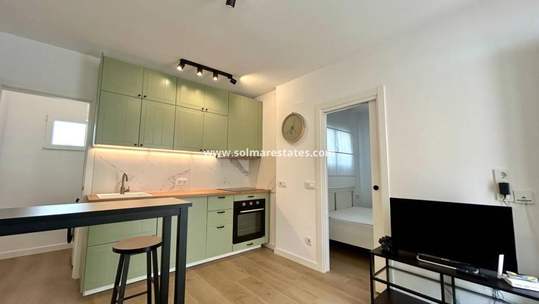 Apartamento de 1 habitación en Villamartin en venta - 89.950 € (Ref: 9553138)