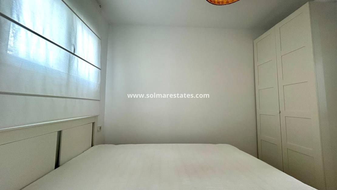 Apartamento de 1 habitación en Villamartin en venta - 89.950 € (Ref: 9553138)