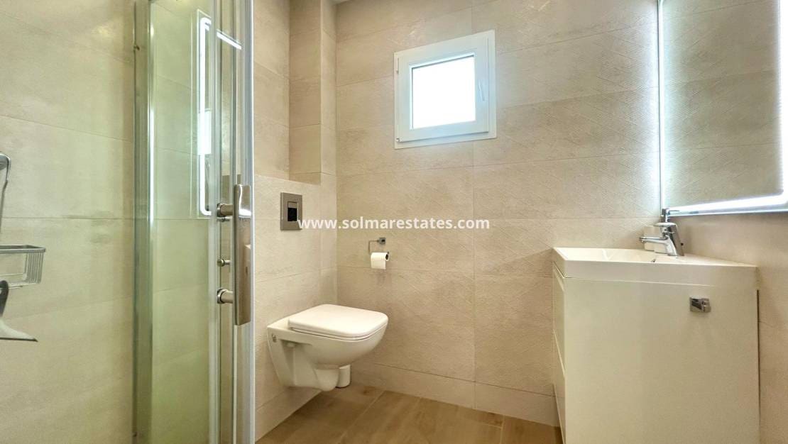 Apartamento de 1 habitación en Villamartin en venta - 89.950 € (Ref: 9553138)