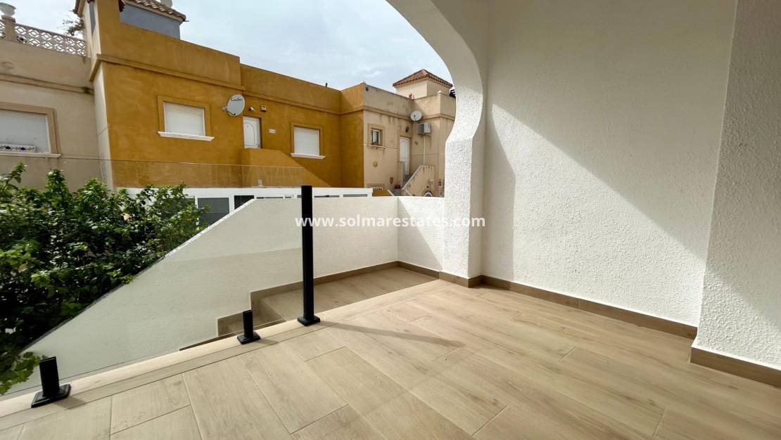 Apartamento de 1 habitación en Villamartin en venta - 89.950 € (Ref: 9553138)