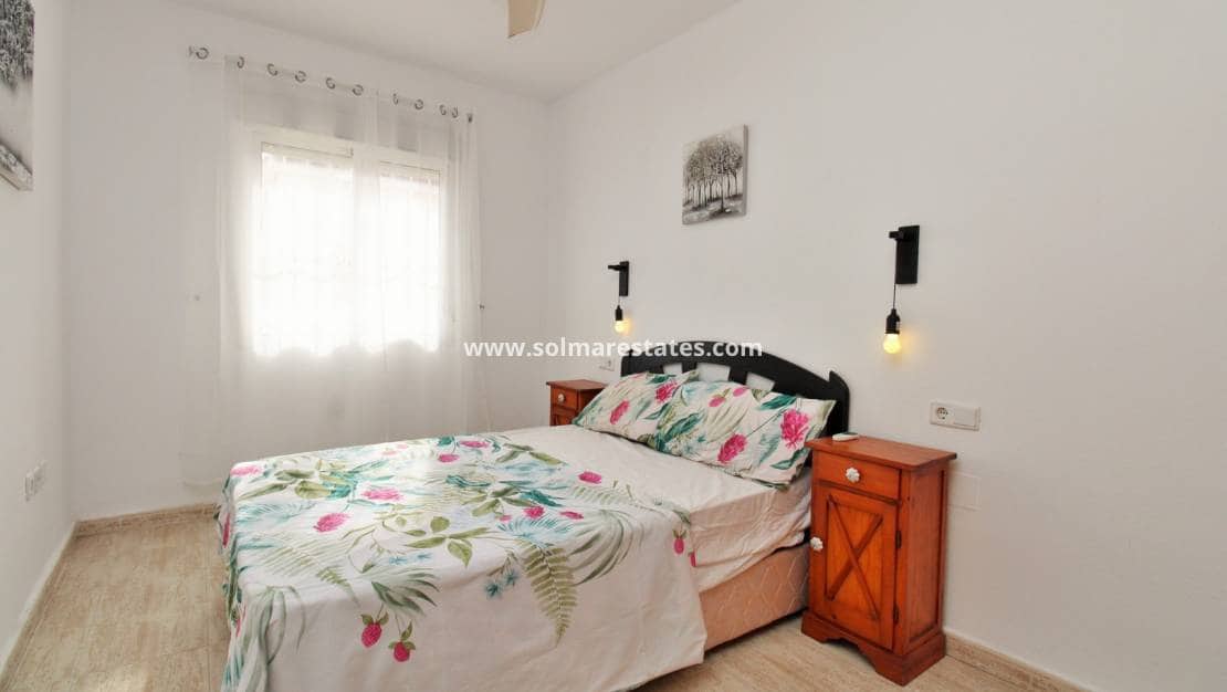 2 quarto Apartamento para venda em Villamartin com piscina - 149 000 € (Ref: 9553139)