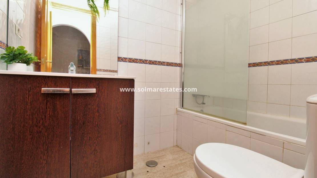 2 quarto Apartamento para venda em Villamartin com piscina - 149 000 € (Ref: 9553139)