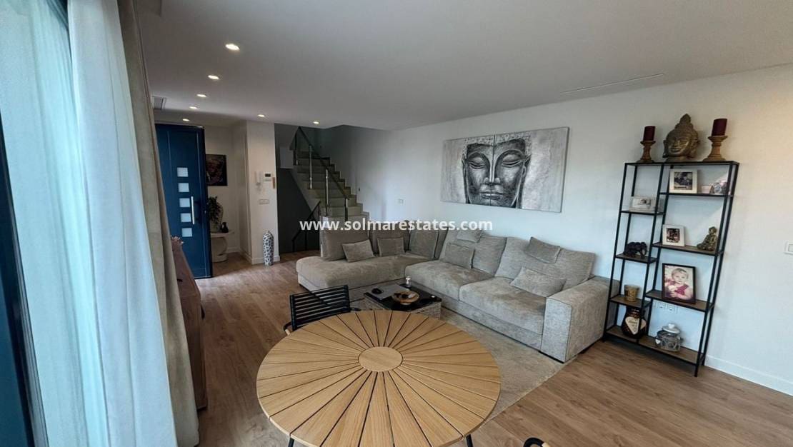 4 chambre Villa/Maison à vendre à Ciudad Quesada avec piscine - 525 000 € (Ref: 9553247)