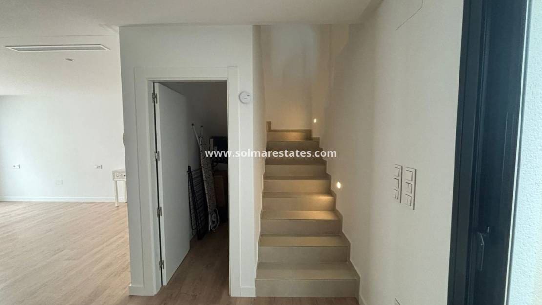 4 chambre Villa/Maison à vendre à Ciudad Quesada avec piscine - 525 000 € (Ref: 9553247)