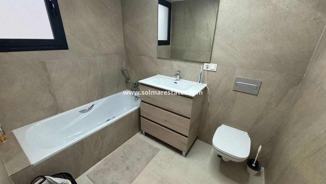 4 chambre Villa/Maison à vendre à Ciudad Quesada avec piscine - 525 000 € (Ref: 9553247)