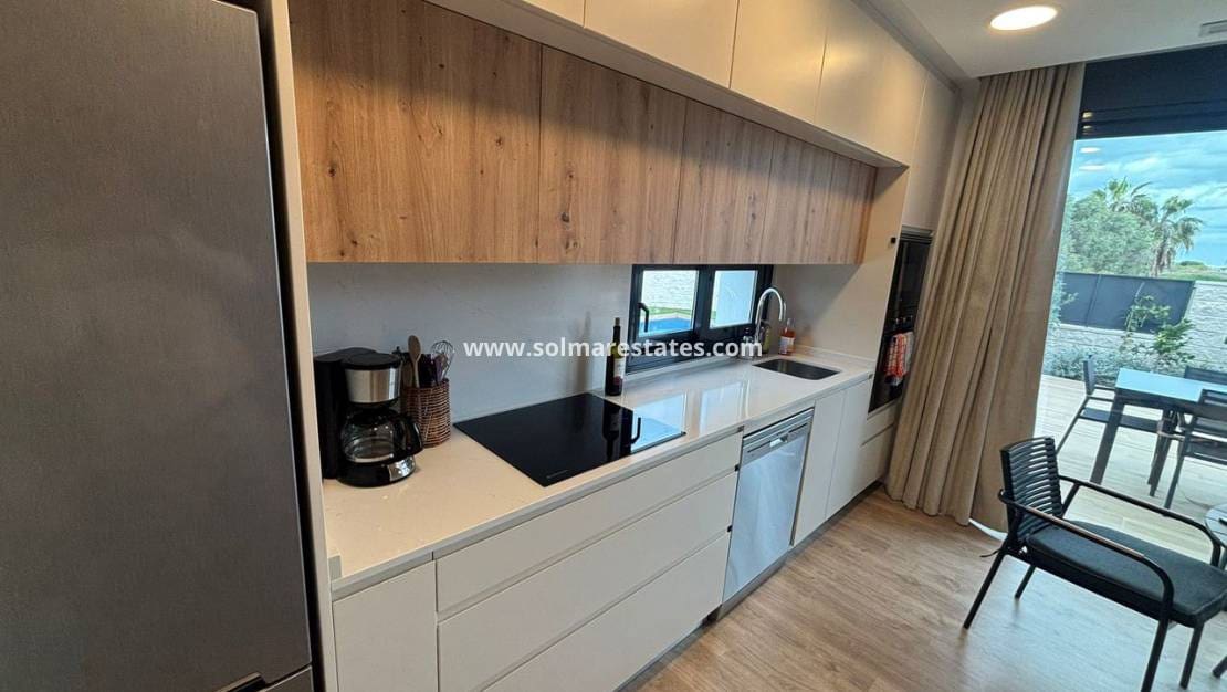 4 chambre Villa/Maison à vendre à Ciudad Quesada avec piscine - 525 000 € (Ref: 9553247)