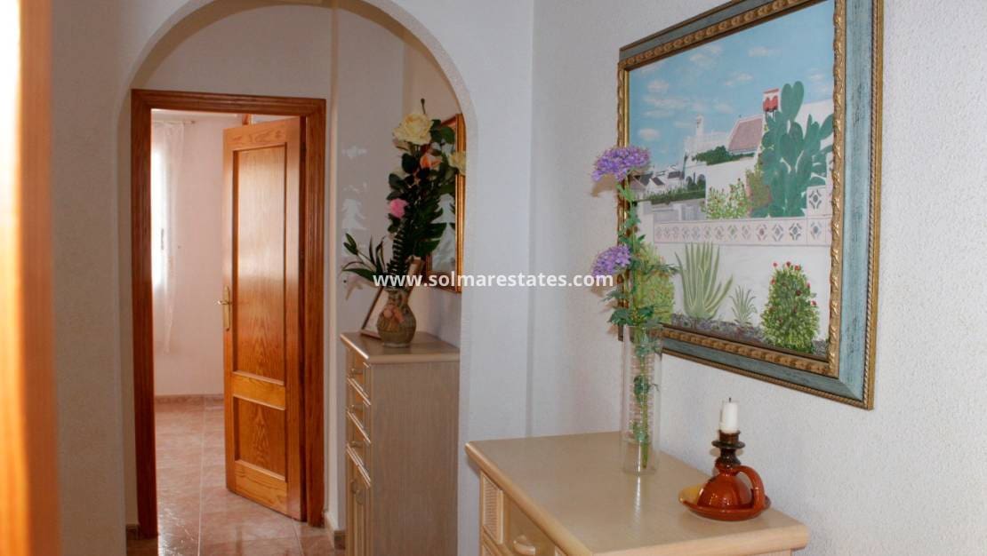 4 slaapkamer Halfvrijstaande villa te koop in Torre de la Horadada - € 272.000 (Ref: 9559473)