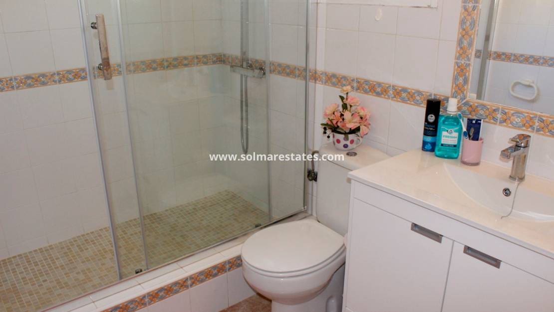 4 slaapkamer Halfvrijstaande villa te koop in Torre de la Horadada - € 272.000 (Ref: 9559473)