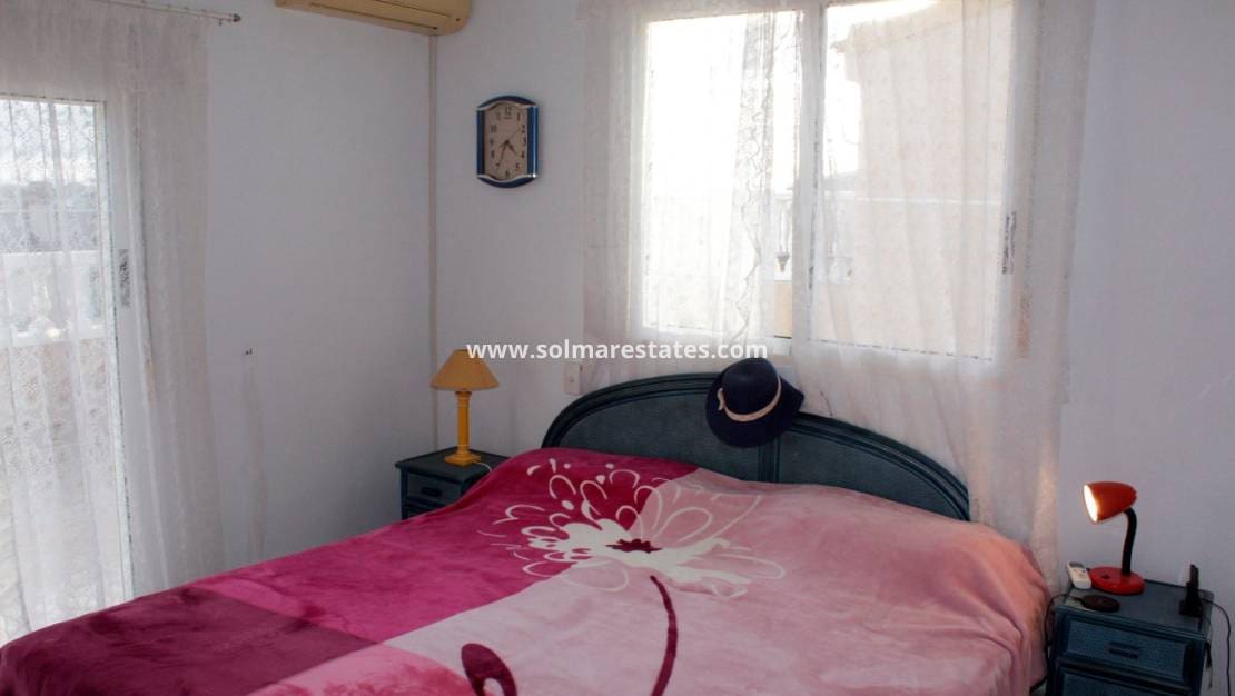 4 slaapkamer Halfvrijstaande villa te koop in Torre de la Horadada - € 272.000 (Ref: 9559473)