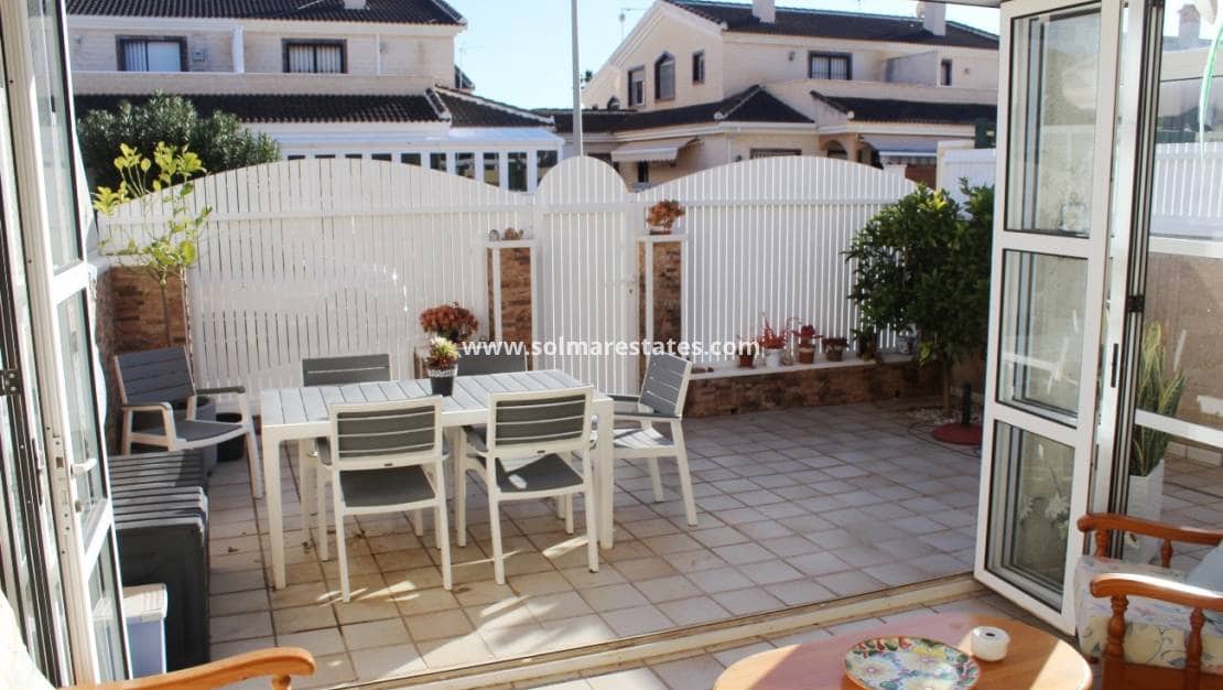 4 slaapkamer Halfvrijstaande villa te koop in Torre de la Horadada - € 272.000 (Ref: 9559473)