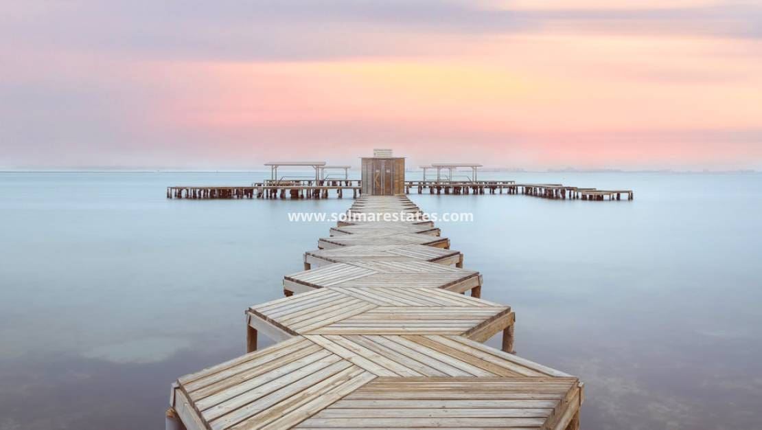 4 slaapkamer Halfvrijstaande villa te koop in Torre de la Horadada - € 272.000 (Ref: 9559473)