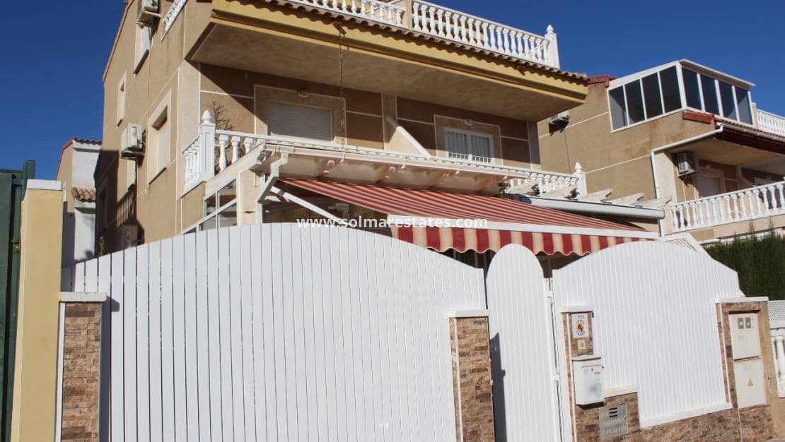 4 slaapkamer Halfvrijstaande villa te koop in Torre de la Horadada - € 272.000 (Ref: 9559473)