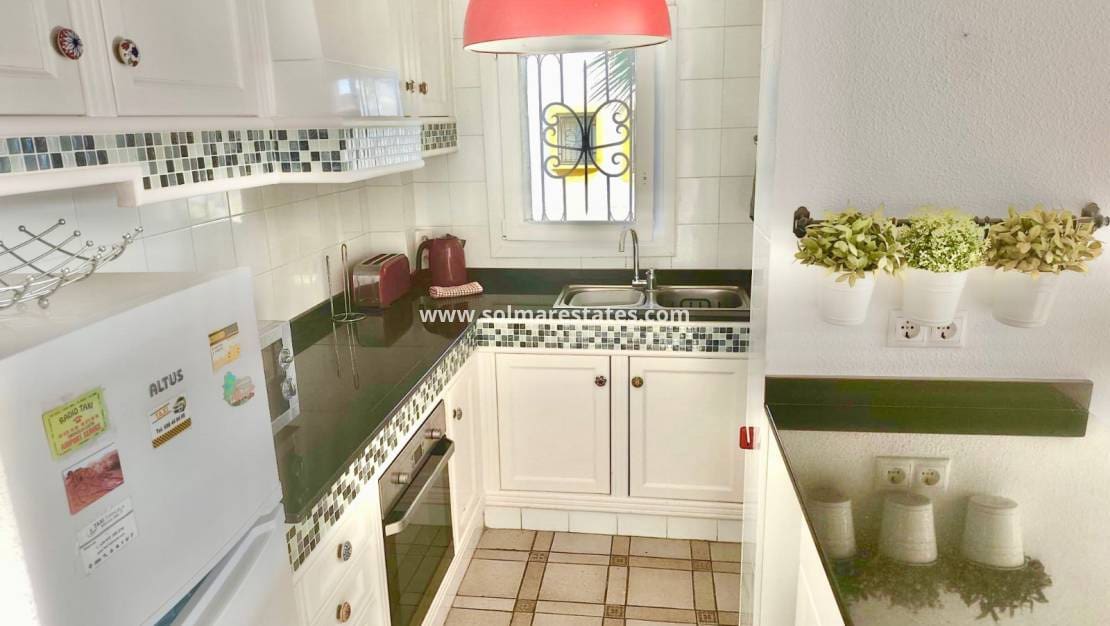 2 sovrum Lägenhet till salu i Villamartin med pool - 175 000 € (Ref: 9562210)