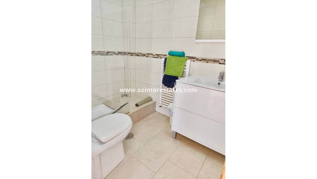 2 sovrum Lägenhet till salu i Villamartin med pool - 175 000 € (Ref: 9562210)