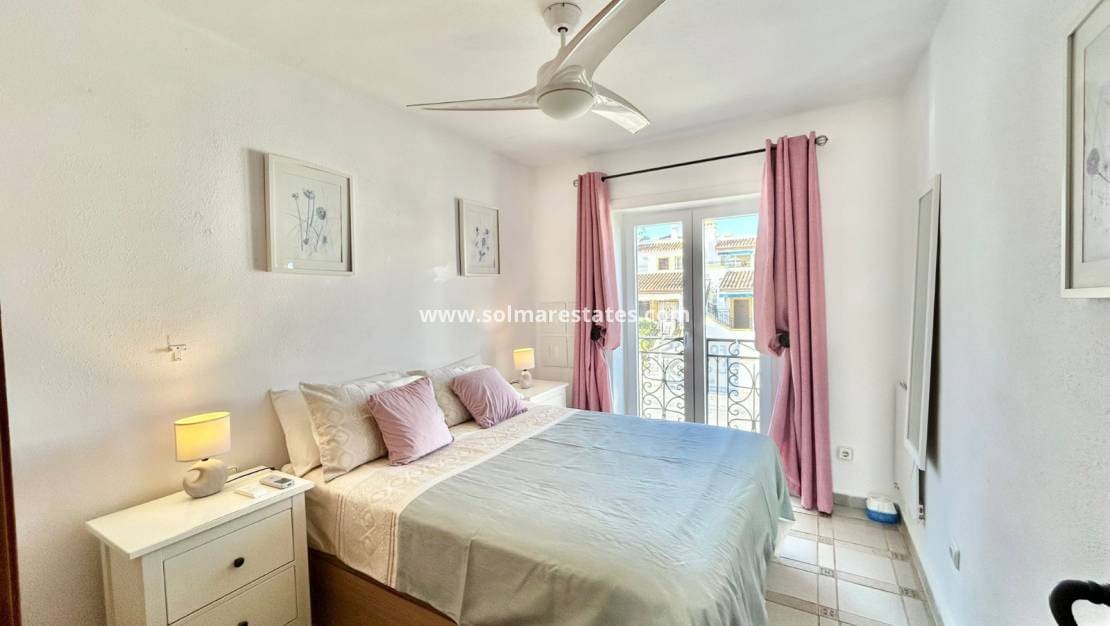 2 sovrum Lägenhet till salu i Villamartin med pool - 175 000 € (Ref: 9562210)