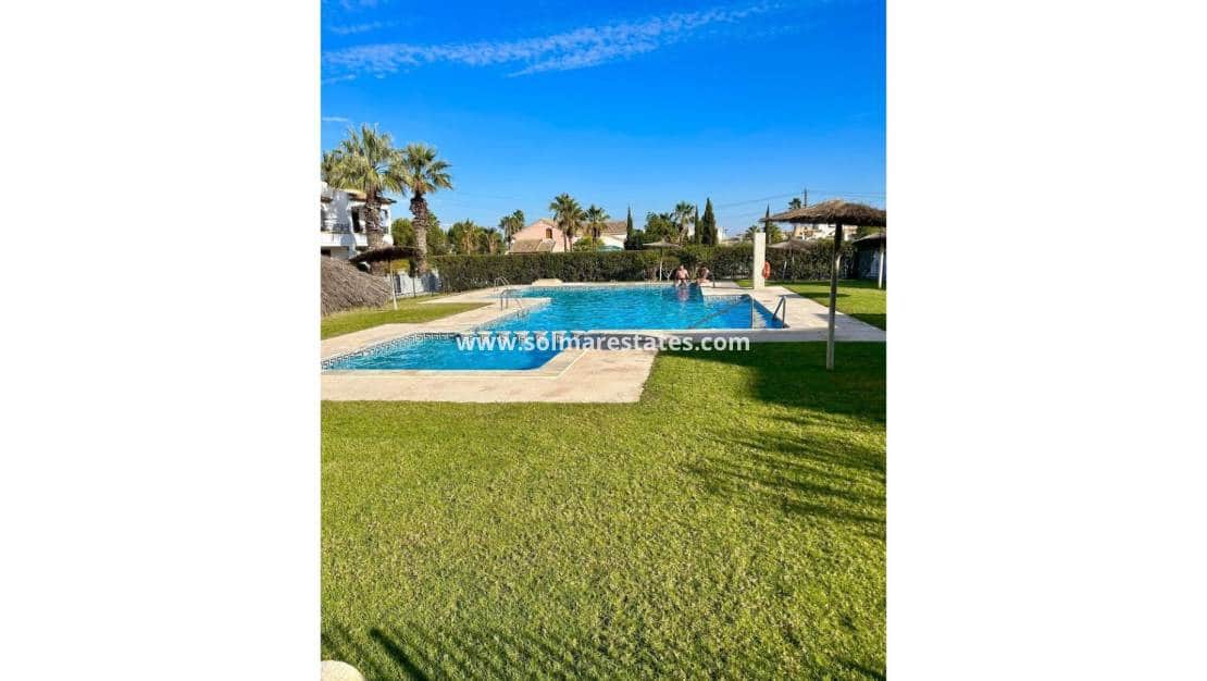 2 sovrum Lägenhet till salu i Villamartin med pool - 175 000 € (Ref: 9562210)