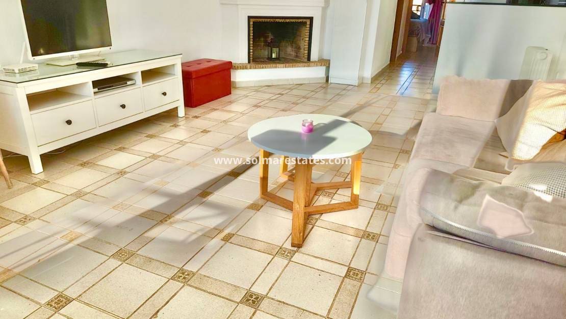 2 sovrum Lägenhet till salu i Villamartin med pool - 175 000 € (Ref: 9562210)