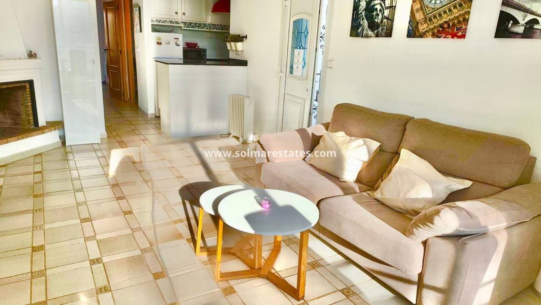 2 sovrum Lägenhet till salu i Villamartin med pool - 175 000 € (Ref: 9562210)