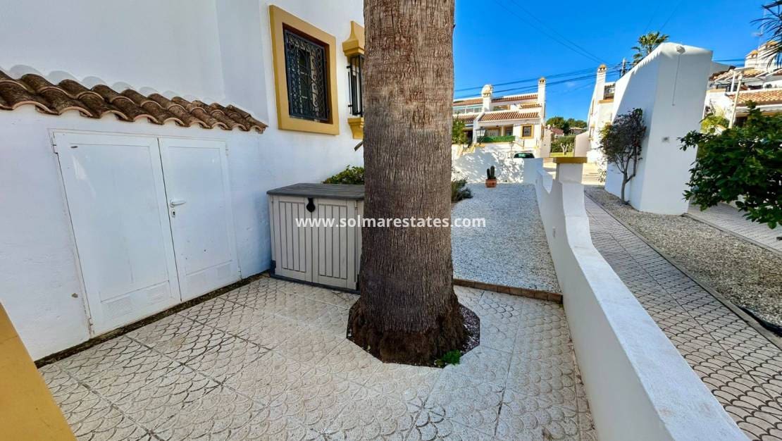 2 sovrum Lägenhet till salu i Villamartin med pool - 175 000 € (Ref: 9562210)