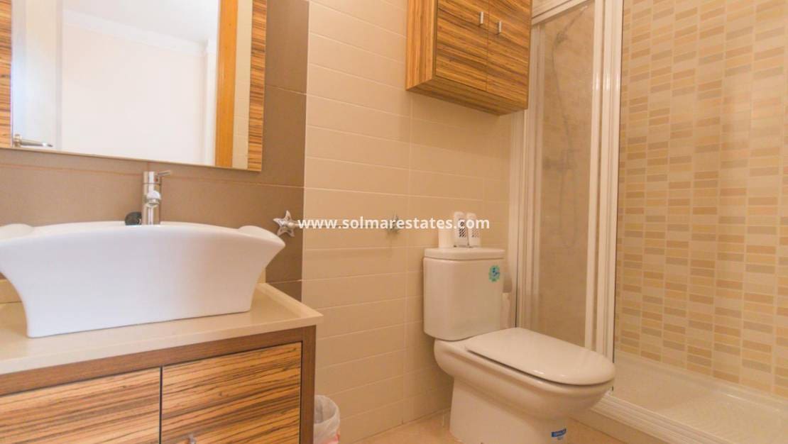 2 Zimmer Apartment zu verkaufen in Formentera del Segura mit Pool - 109.950 € (Ref: 9562554)