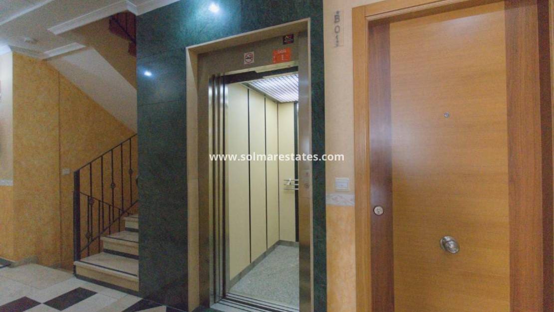 2 Zimmer Apartment zu verkaufen in Formentera del Segura mit Pool - 109.950 € (Ref: 9562554)