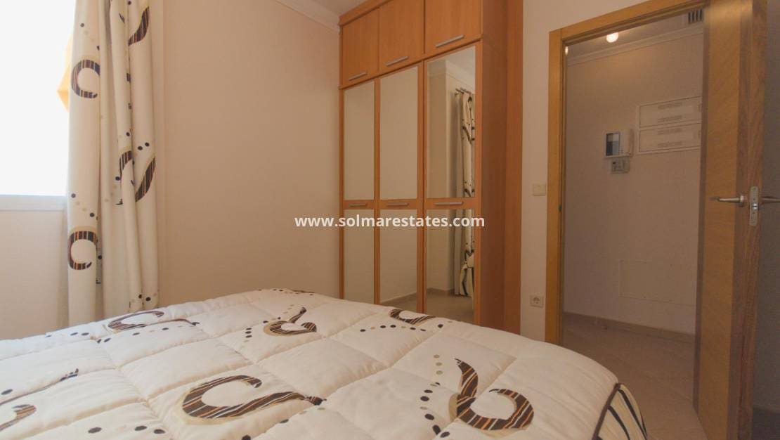 2 Zimmer Apartment zu verkaufen in Formentera del Segura mit Pool - 109.950 € (Ref: 9562554)