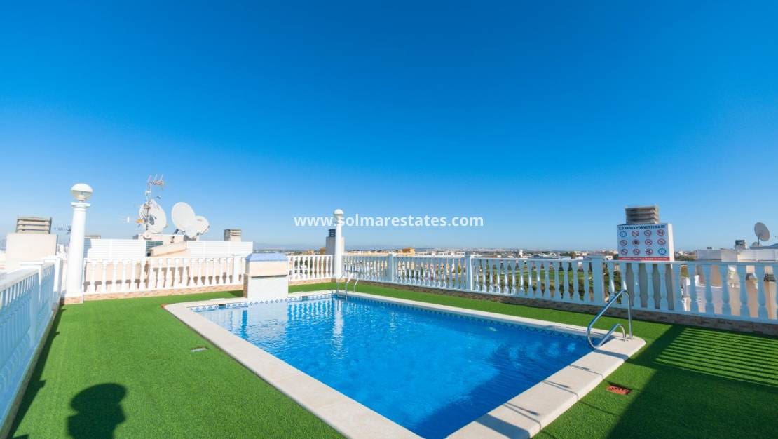 2 Zimmer Apartment zu verkaufen in Formentera del Segura mit Pool - 109.950 € (Ref: 9562554)