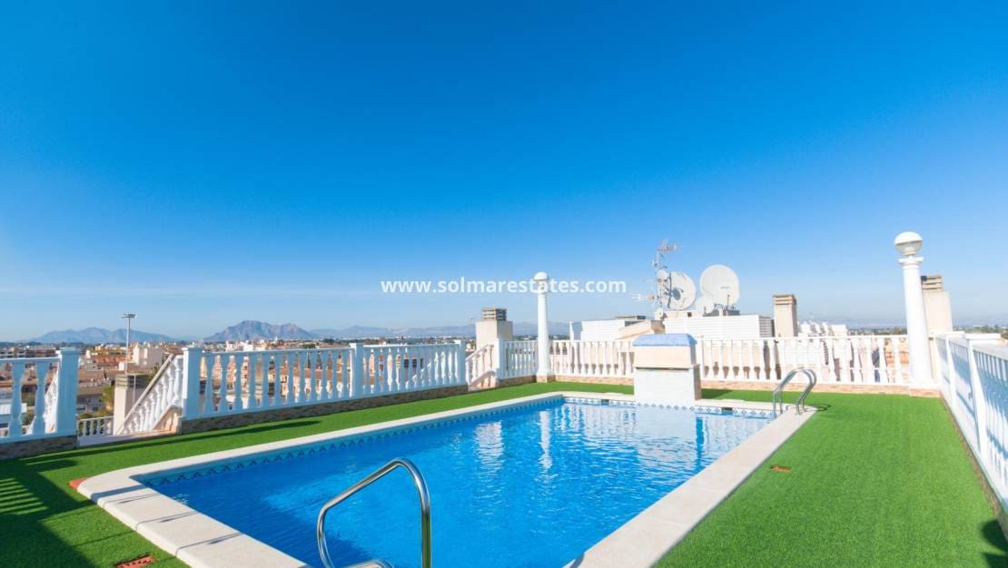 2 Zimmer Apartment zu verkaufen in Formentera del Segura mit Pool - 109.950 € (Ref: 9562554)