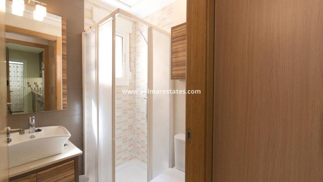 2 Zimmer Apartment zu verkaufen in Formentera del Segura mit Pool - 109.950 € (Ref: 9562554)