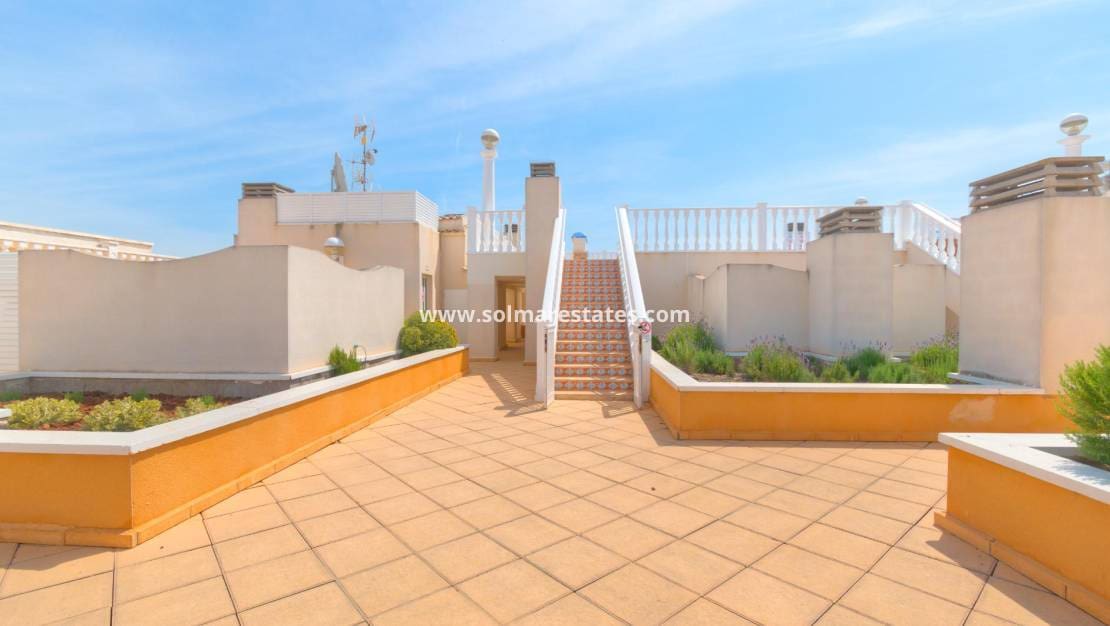 2 Zimmer Apartment zu verkaufen in Formentera del Segura mit Pool - 109.950 € (Ref: 9562554)