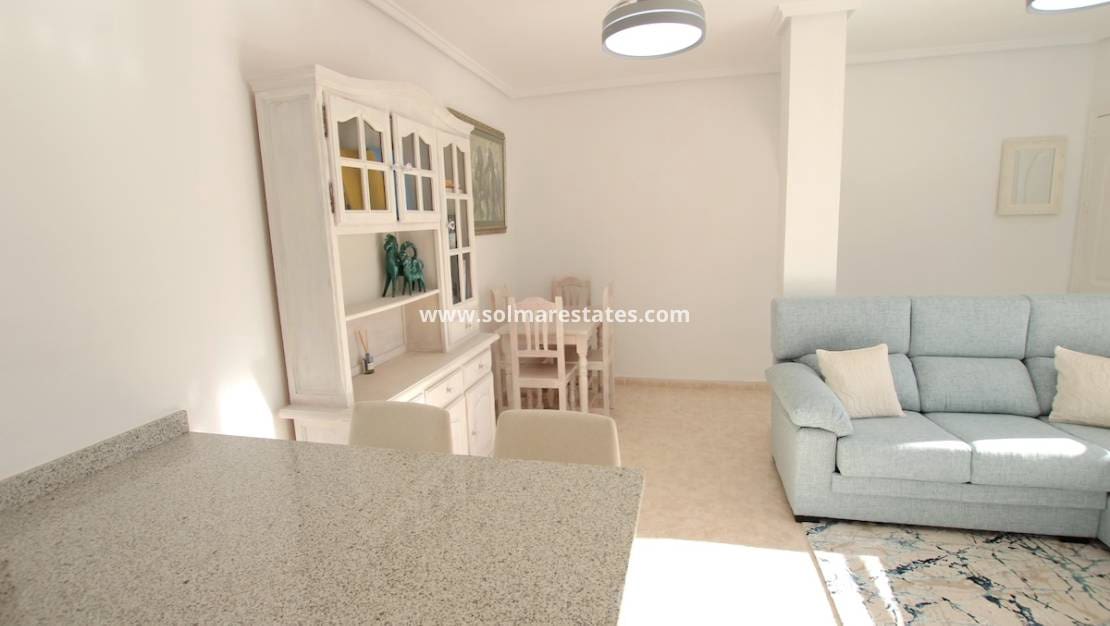 2 Zimmer Apartment zu verkaufen in Ciudad Quesada mit Pool - 139.950 € (Ref: 9562555)