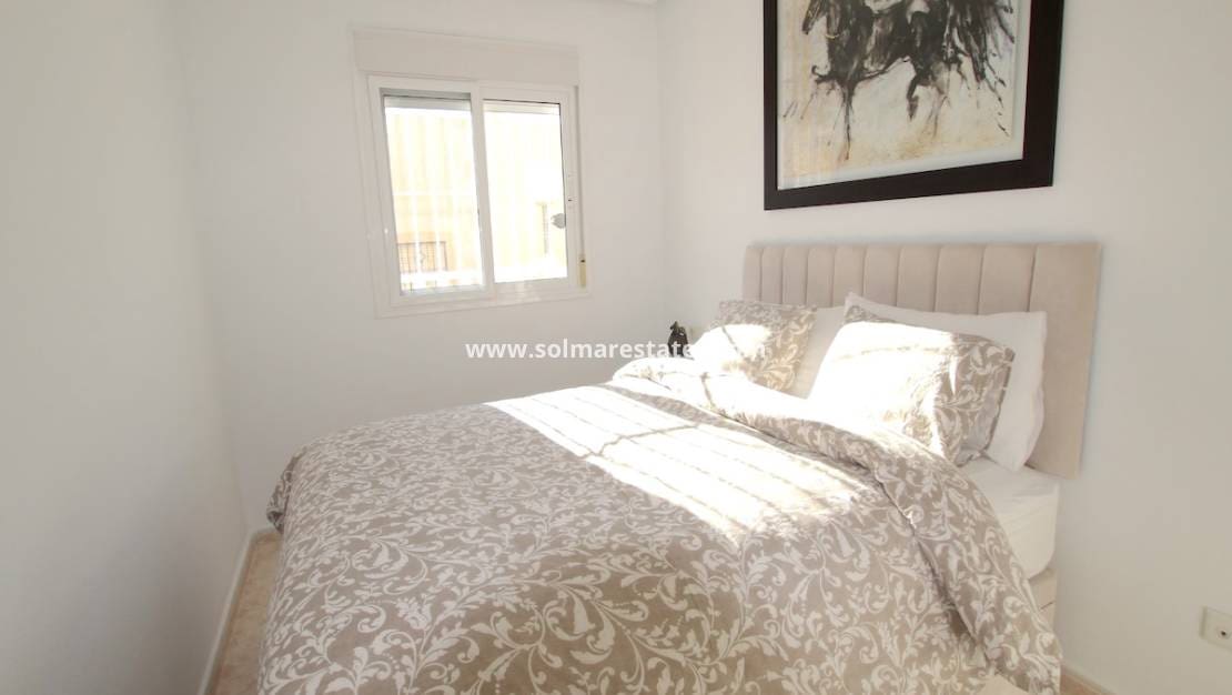 2 Zimmer Apartment zu verkaufen in Ciudad Quesada mit Pool - 139.950 € (Ref: 9562555)