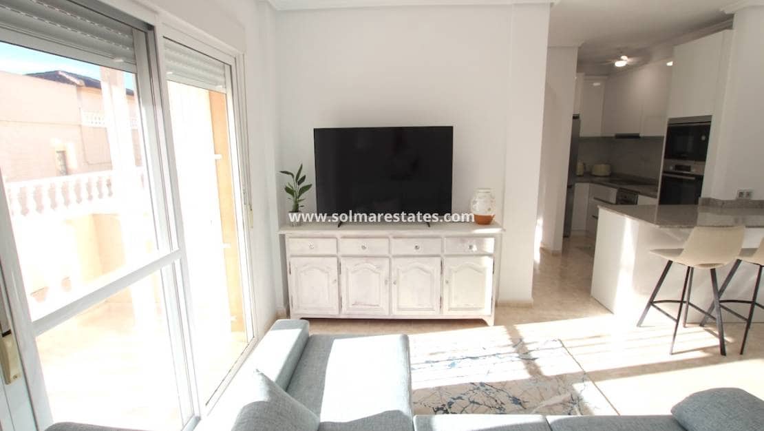 2 Zimmer Apartment zu verkaufen in Ciudad Quesada mit Pool - 139.950 € (Ref: 9562555)