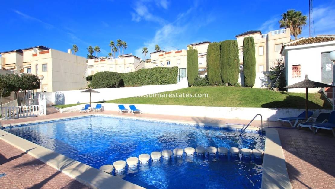 2 Zimmer Apartment zu verkaufen in Ciudad Quesada mit Pool - 139.950 € (Ref: 9562555)