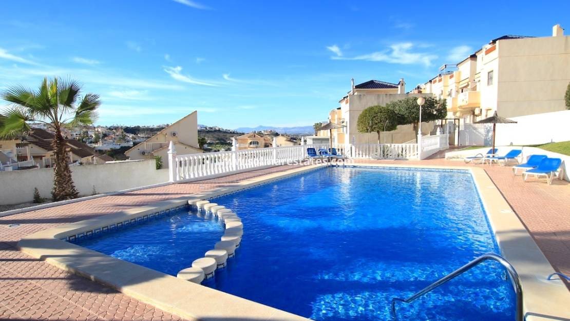 2 Zimmer Apartment zu verkaufen in Ciudad Quesada mit Pool - 139.950 € (Ref: 9562555)