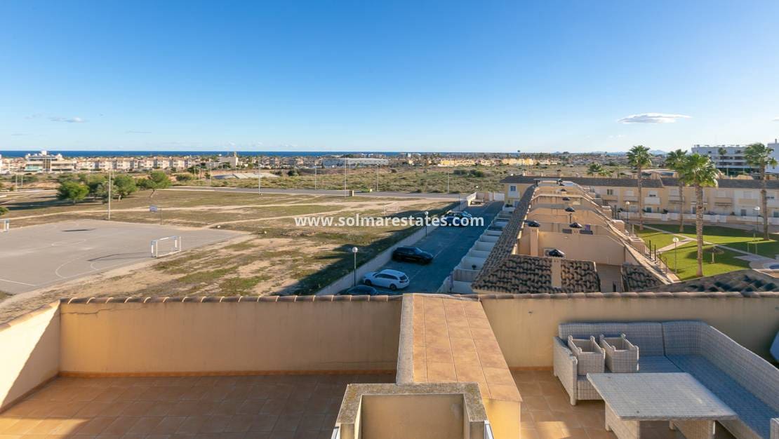 2 chambre Appartement à vendre à Cabo Roig avec piscine - 174 900 € (Ref: 9562556)