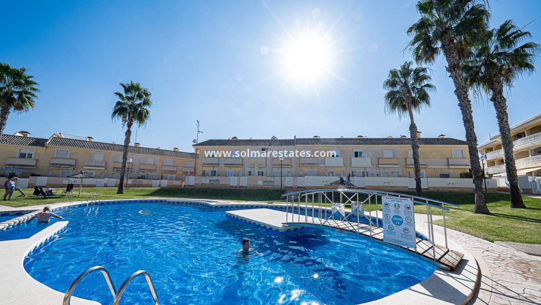 2 chambre Appartement à vendre à Cabo Roig avec piscine - 174 900 € (Ref: 9562556)