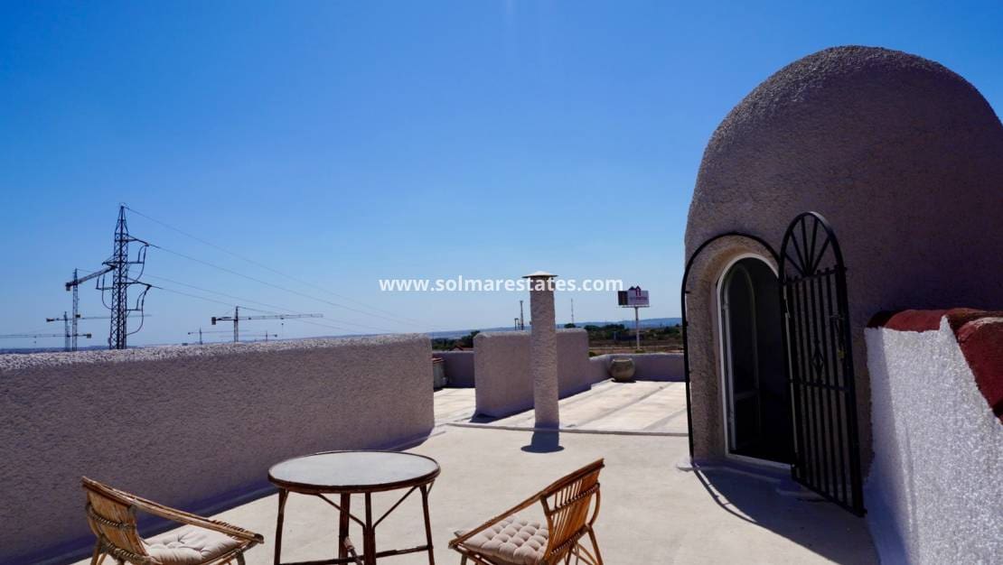 5 Zimmer Villa zu verkaufen in Ciudad Quesada mit Pool - 420.000 € (Ref: 9562557)