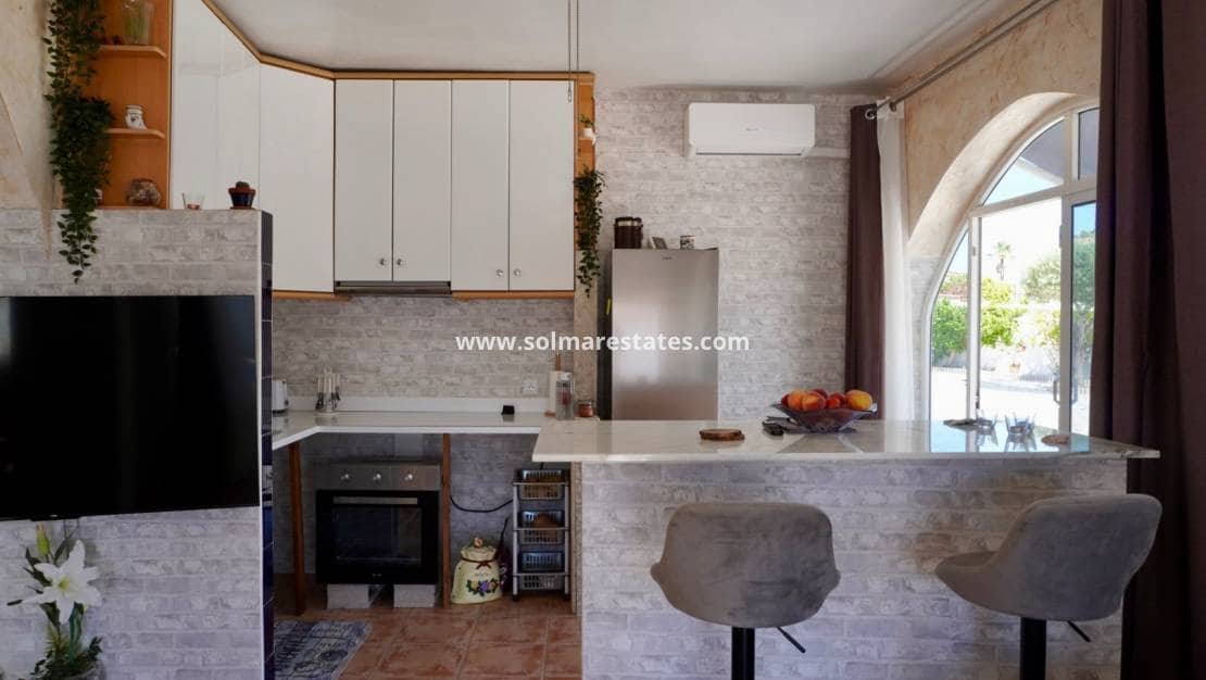 5 Zimmer Villa zu verkaufen in Ciudad Quesada mit Pool - 420.000 € (Ref: 9562557)