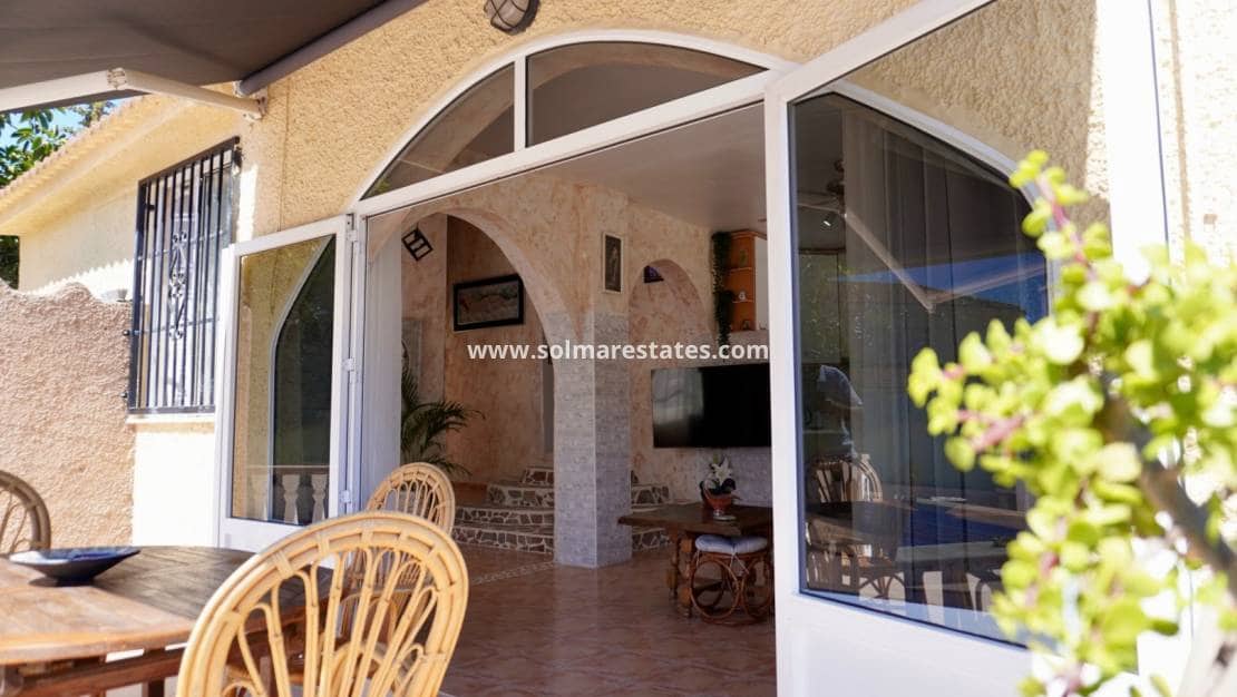 5 Zimmer Villa zu verkaufen in Ciudad Quesada mit Pool - 420.000 € (Ref: 9562557)