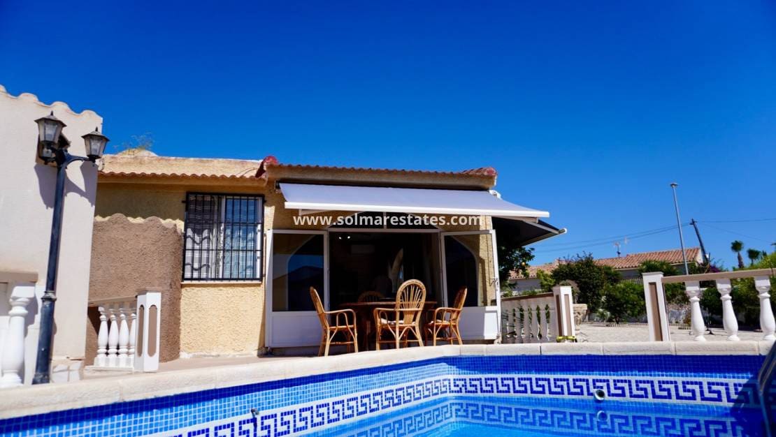 5 Zimmer Villa zu verkaufen in Ciudad Quesada mit Pool - 420.000 € (Ref: 9562557)