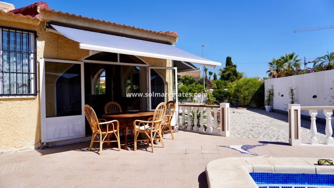 5 Zimmer Villa zu verkaufen in Ciudad Quesada mit Pool - 420.000 € (Ref: 9562557)