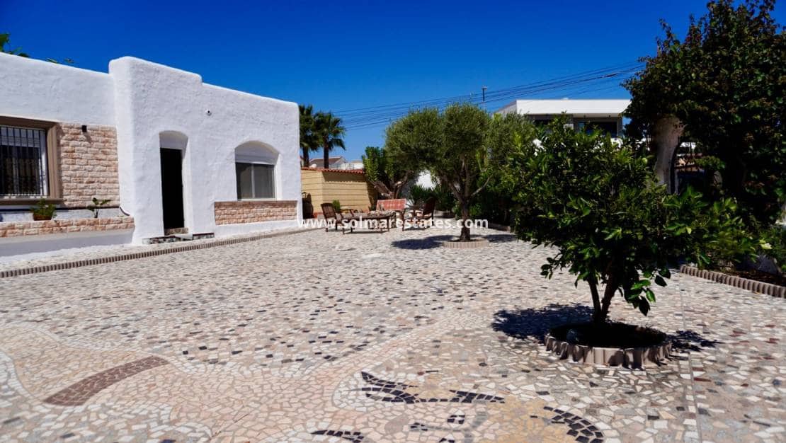 5 Zimmer Villa zu verkaufen in Ciudad Quesada mit Pool - 420.000 € (Ref: 9562557)