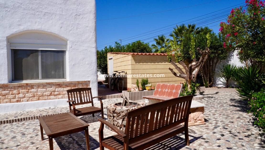 5 Zimmer Villa zu verkaufen in Ciudad Quesada mit Pool - 420.000 € (Ref: 9562557)