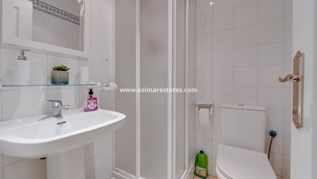 2 sypialnia Dom na sprzedaż w Playa Flamenca z basenem - 199 900 € (Ref: 9566737)