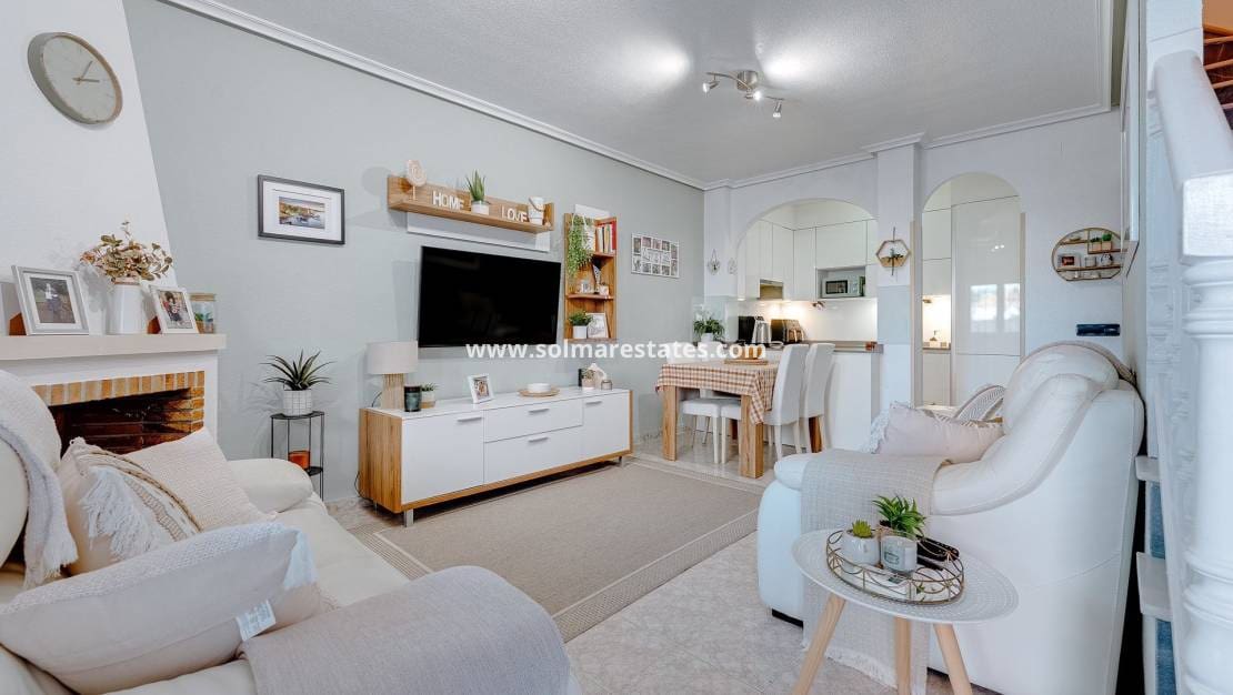 2 sypialnia Dom na sprzedaż w Playa Flamenca z basenem - 199 900 € (Ref: 9566737)