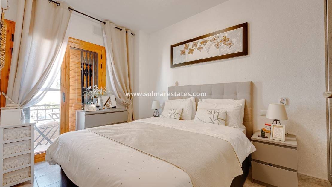 2 sypialnia Dom na sprzedaż w Playa Flamenca z basenem - 199 900 € (Ref: 9566737)