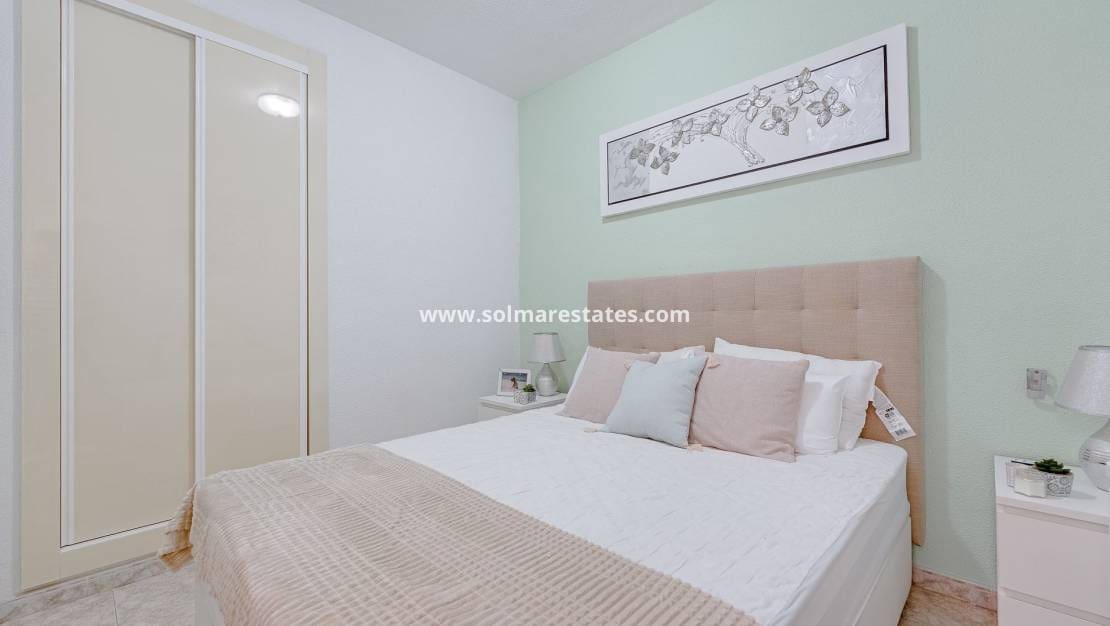 2 sypialnia Dom na sprzedaż w Playa Flamenca z basenem - 199 900 € (Ref: 9566737)