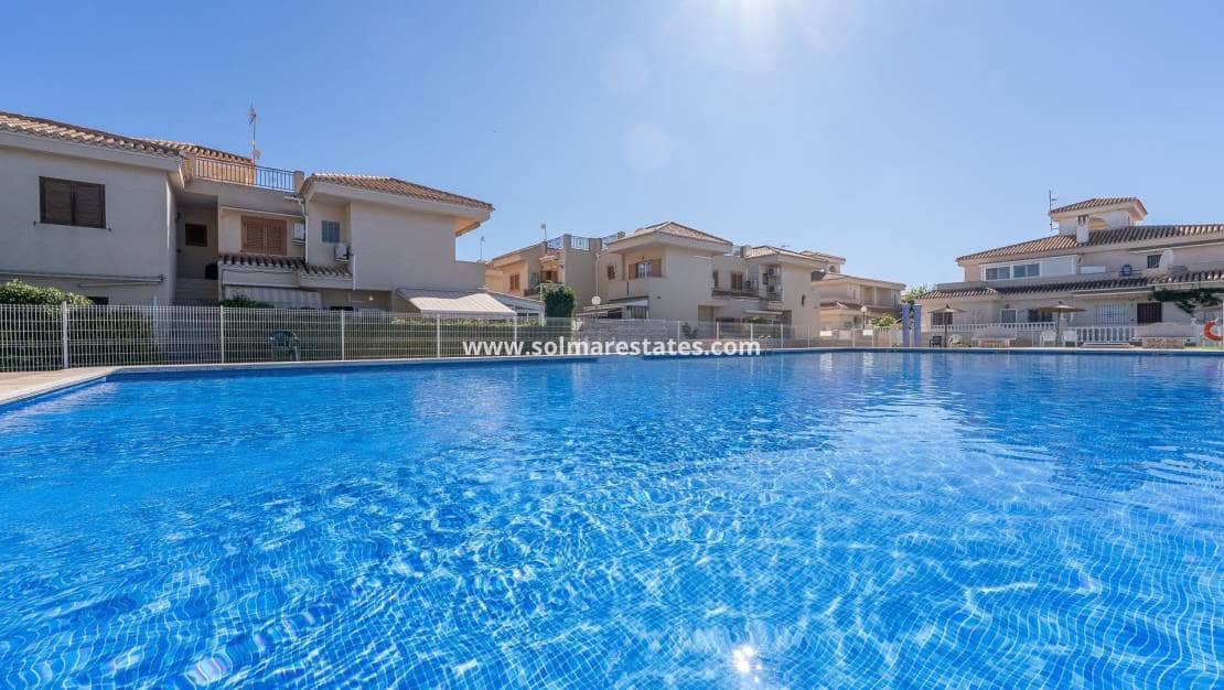 2 sypialnia Dom na sprzedaż w Playa Flamenca z basenem - 199 900 € (Ref: 9566737)