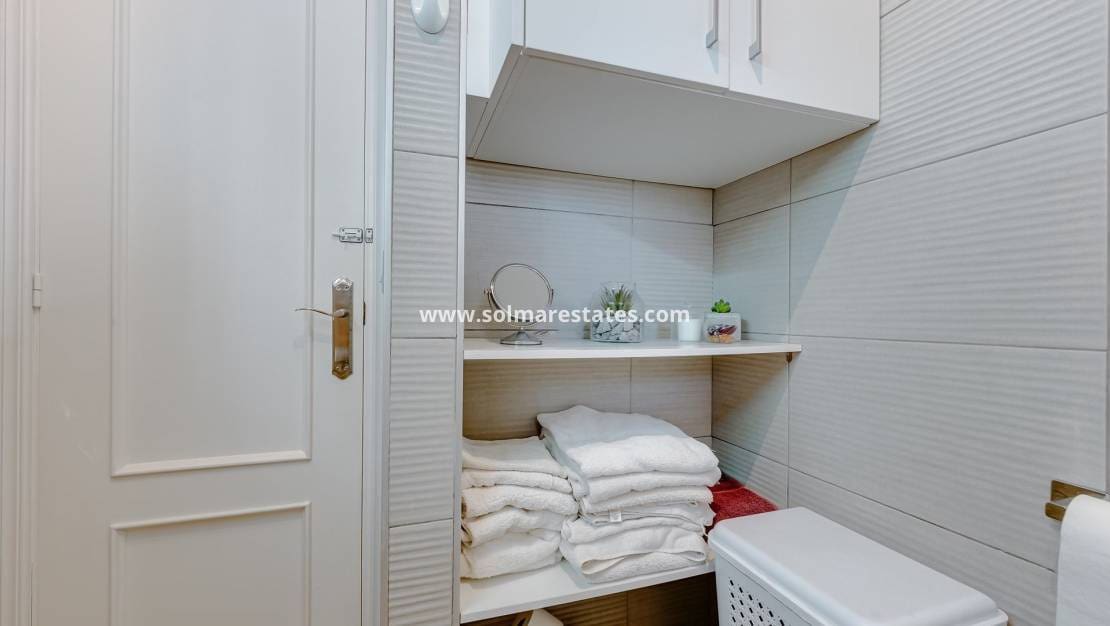 2 sypialnia Dom na sprzedaż w Playa Flamenca z basenem - 199 900 € (Ref: 9566737)